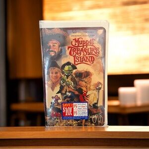 Vintage Walt Disney & Jim Henson Muppet Treasure Island VHS 1997 Sealed Kermit